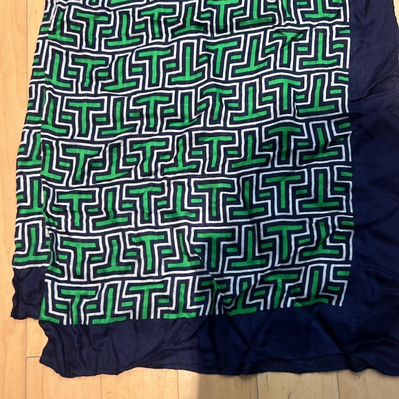 Tory Burch Geometric Patterned Scarf with Navy Border approx 68 in long - Picture 2 of 2